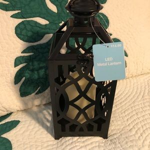 Set of 8 metal lanterns